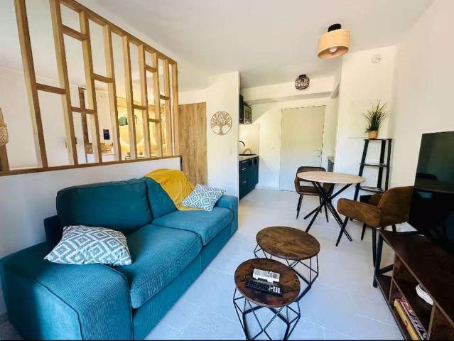 Location appartement 1 pièce Saint Raphaël 83