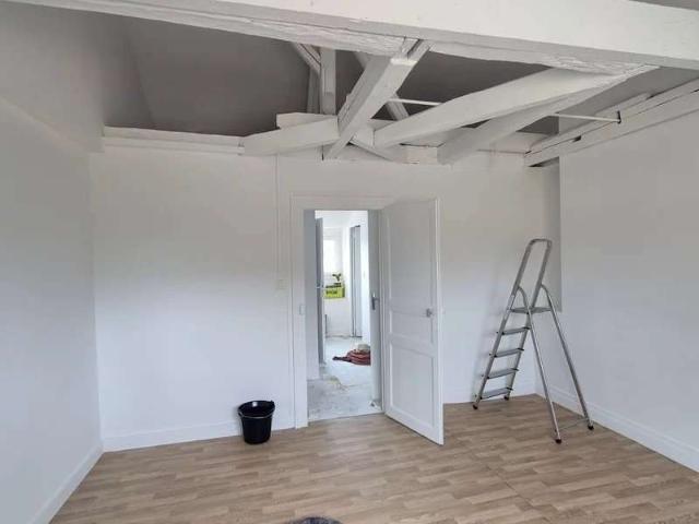 Location appartement 1 pièce Savigné l'Évêque 72