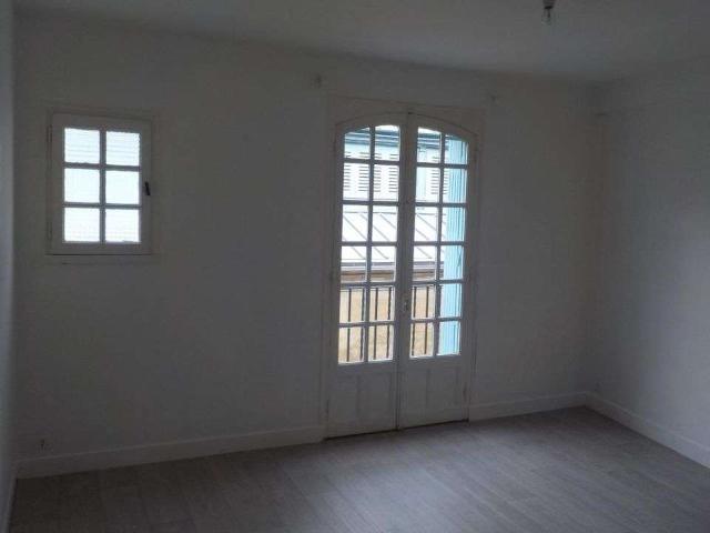 Location appartement 1 pièce Vannes Centre Ville 56