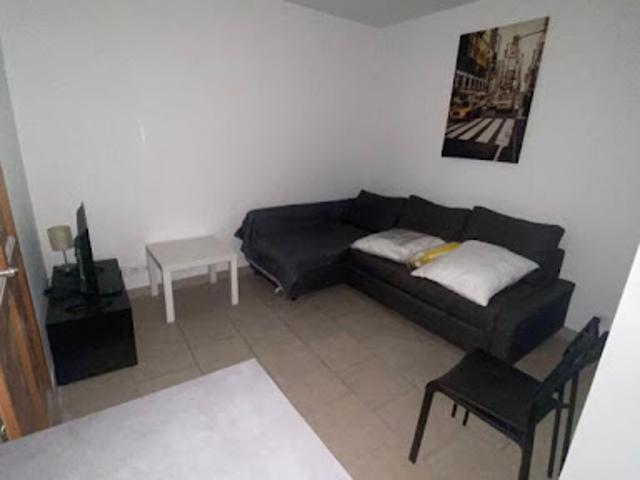 Location Appartement 1 pièce 14 m2 Nimes