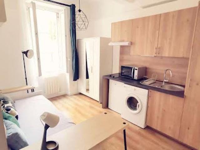 Location Appartement 1 pièce 14 m2 Aix en Provence