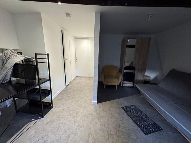 Location appartement 1 pièce, 14.20m², Meaux