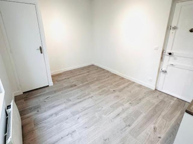 Location Appartement 1 pièce 14.77 m2 Neuilly Plaisance