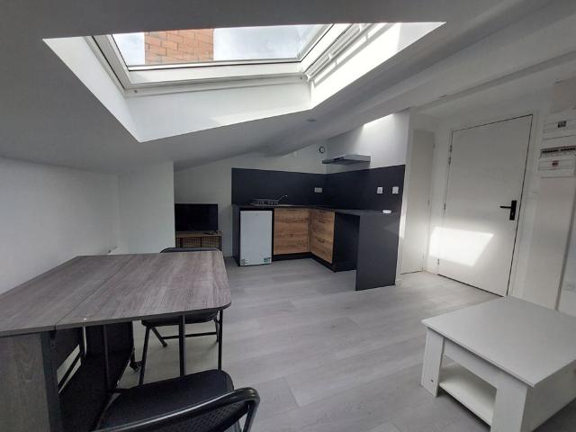 Location Appartement 1 pièce 14m²