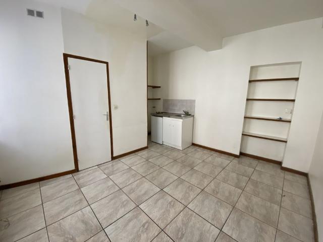 Location Appartement 1 pièce 14m² AMIENS 80000