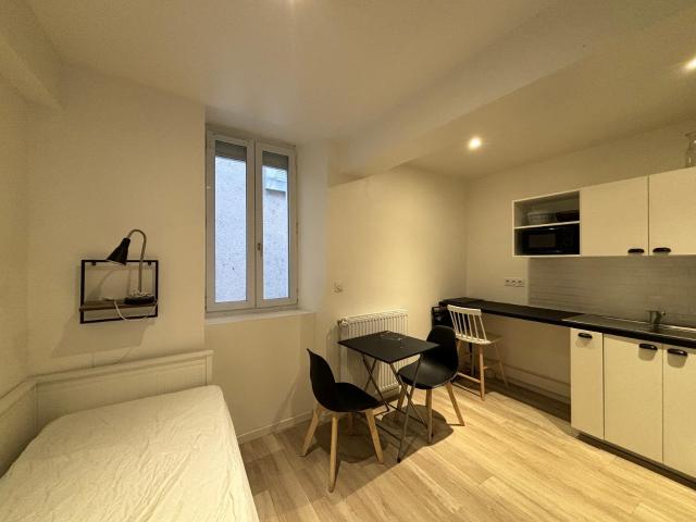 Location Appartement 1 pièce 14m² ANGERS 49100