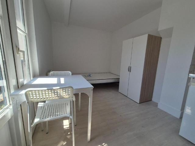 Location Appartement 1 pièce 14m² MACON 71000