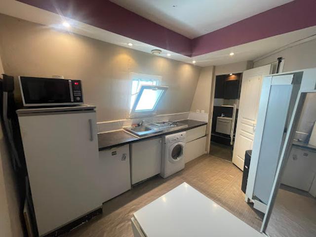 Location Appartement 1 pièce 15 m2 Paris 17ème