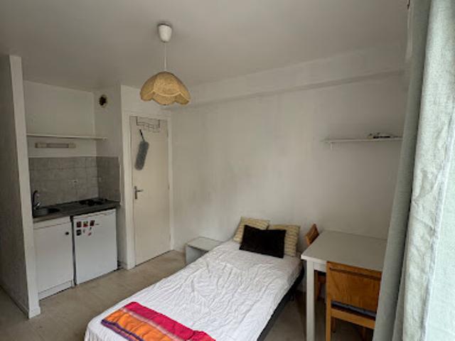 Location Appartement 1 pièce 15.2 m2 Caen