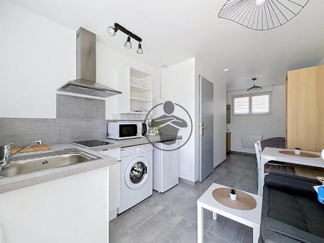 Location Appartement 1 pièce 15.2 m2 Saint Quentin