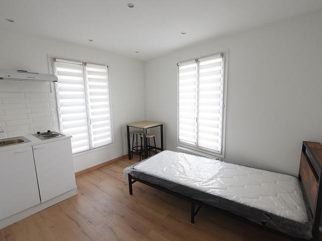 Location appartement 1 pièce, 15.85m², Pontoise