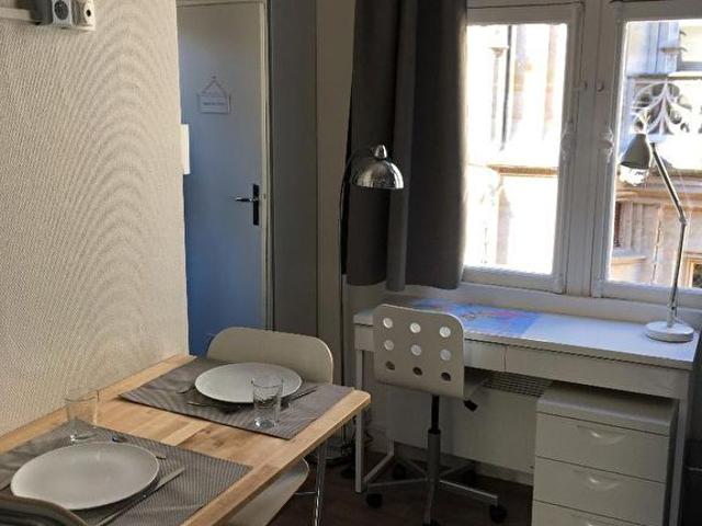 Location Appartement 1 pièce 15m²