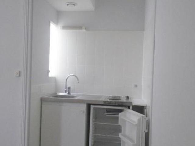 Location Appartement 1 pièce 15m² TOURS 37000