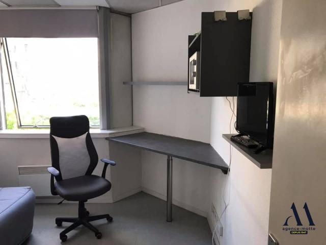 Location Appartement 1 pièce 15m² TOURS 37000