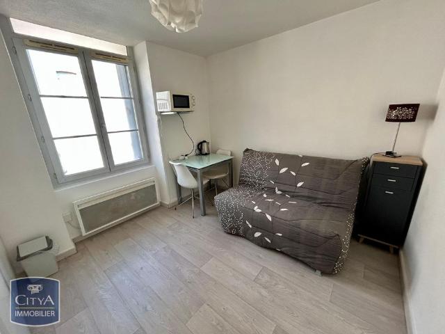 Location Appartement 1 pièce 15m² CHOLET 49300