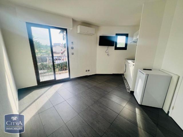 Location Appartement 1 pièce 15m² LE CANNET 06110