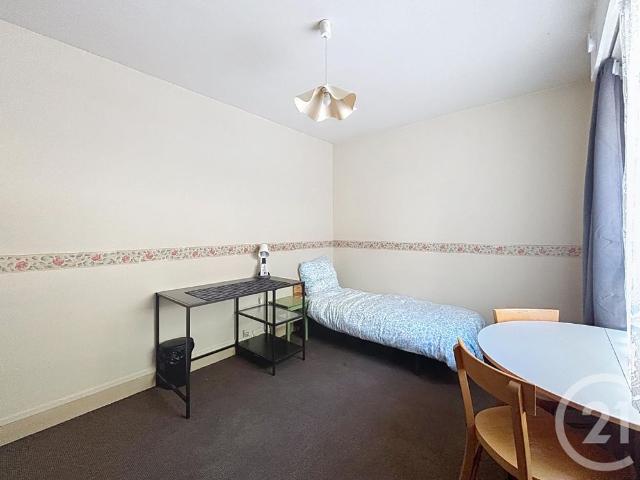 Location Appartement 1 pièce 15m² MELUN 77000