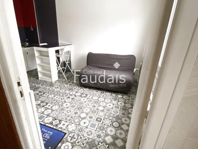 Location Appartement 1 pièce 15m² ST LO 50000