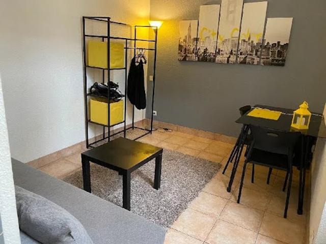 Location Appartement 1 pièce 16 m2 Orleans