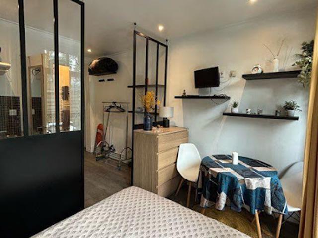 Location Appartement 1 pièce 16 m2 Paris 9ème