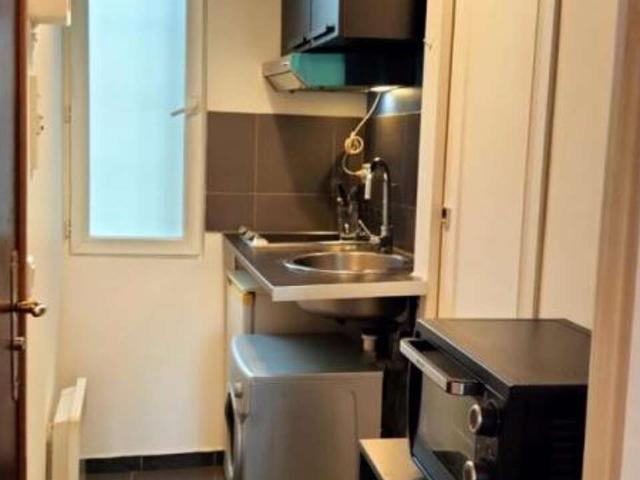 Location appartement 1 pièce 16 m² Aubervilliers 93300