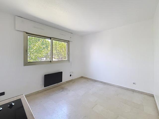 Location Appartement 1 pièce 16.01 m2 Mougins