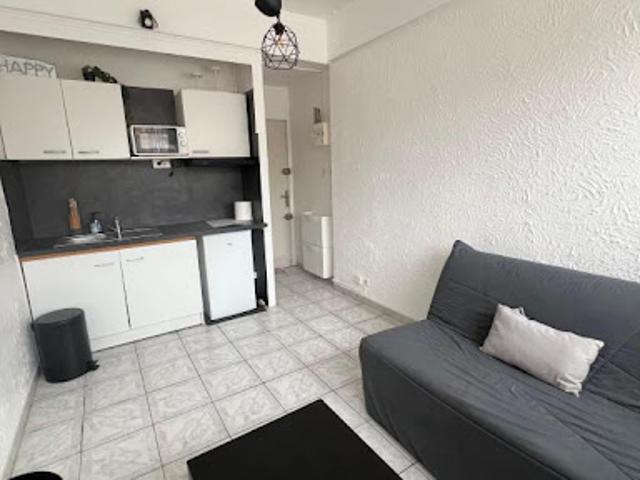 Location Appartement 1 pièce 16.16 m2 Marseille 7ème
