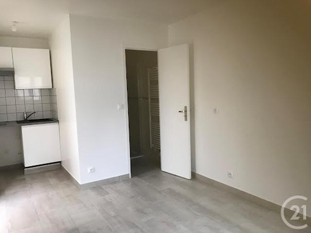 Location Appartement 1 pièce 16.3 m2 Gif sur Yvette