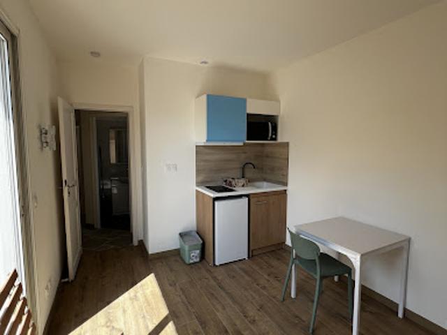 Location Appartement 1 pièce 16.64 m2 Sainte genevieve des bois