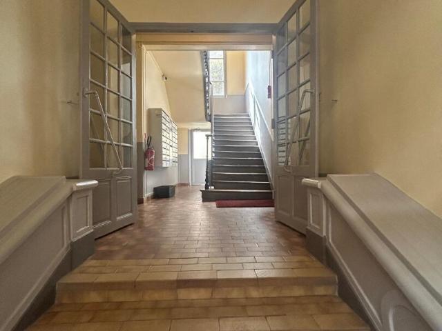 Location appartement 1 pièce, 16.69m², Versailles