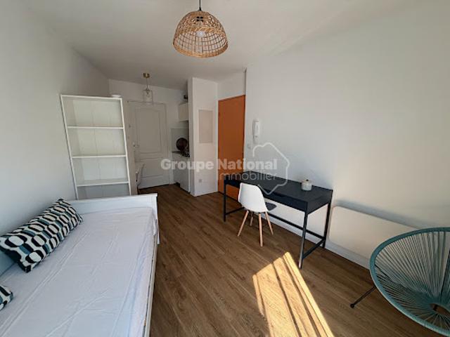 Location Appartement 1 pièce 16.97 m2 Nimes