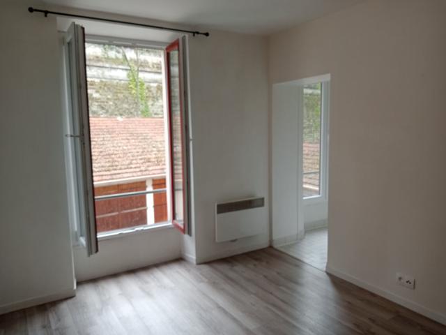 Location appartement 1 pièce, 16.90m², Saint Maurice