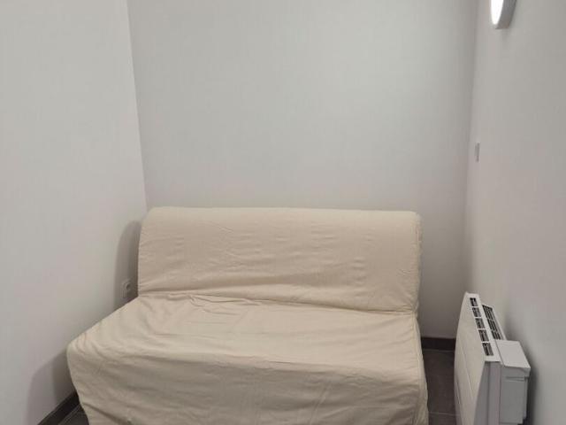Location Appartement 1 pièce 16m²