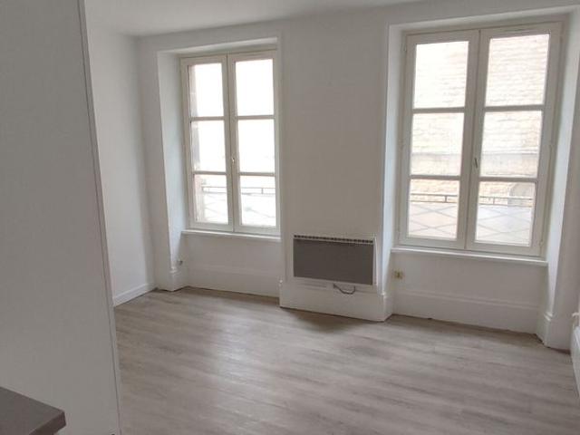 Location Appartement 1 pièce 16m²