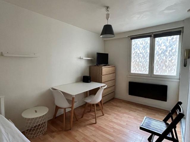 Location Appartement 1 pièce 16m²