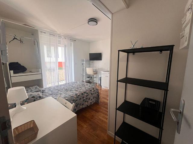 Location Appartement 1 pièce 16m²