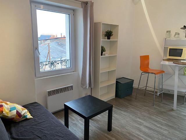 Location Appartement 1 pièce 16m²