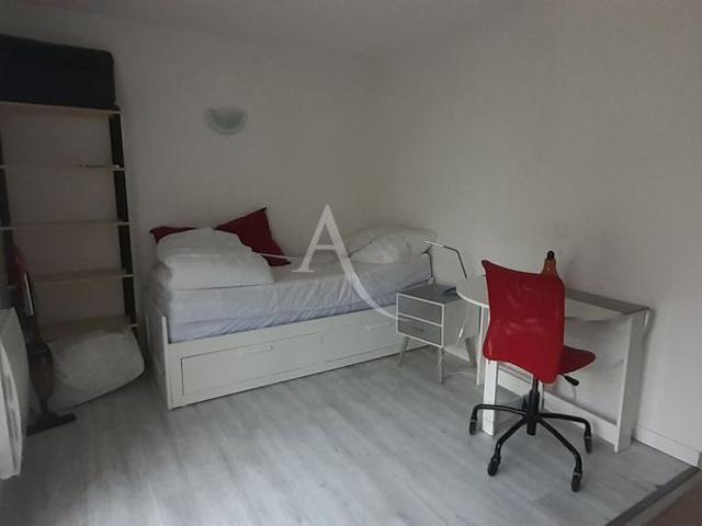 Location Appartement 1 pièce 16m²