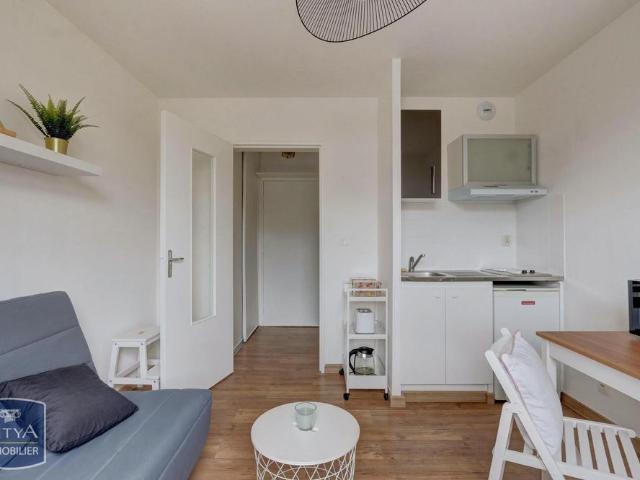 Location Appartement 1 pièce 16m² TOURS 37000