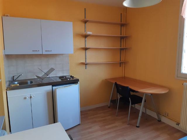 Location Appartement 1 pièce 16m² TOURS 37000
