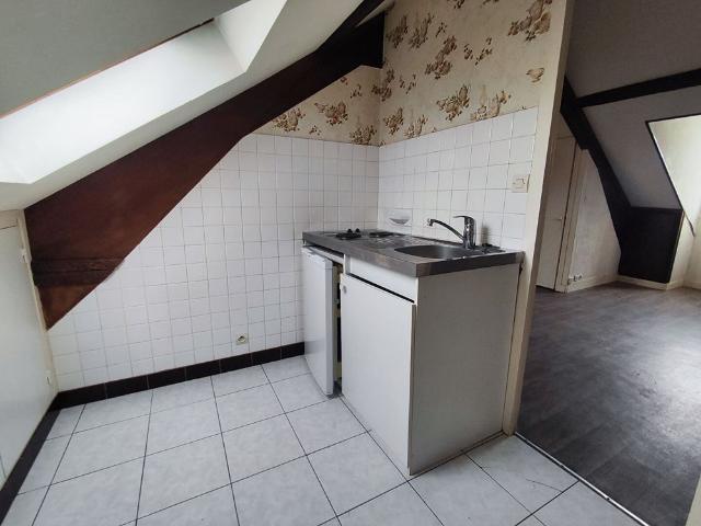 Location Appartement 1 pièce 16m² TOURS 37000