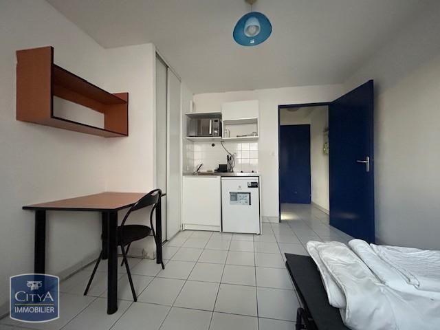 Location Appartement 1 pièce 16m² AVIGNON 84000