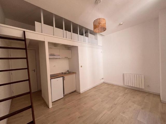 Location Appartement 1 pièce 16m² BORDEAUX 33000