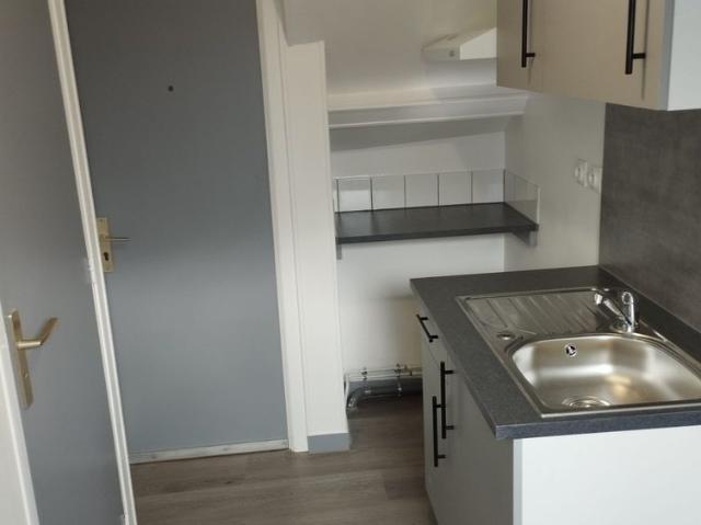 Location Appartement 1 pièce 16m² COUTANCES 50200