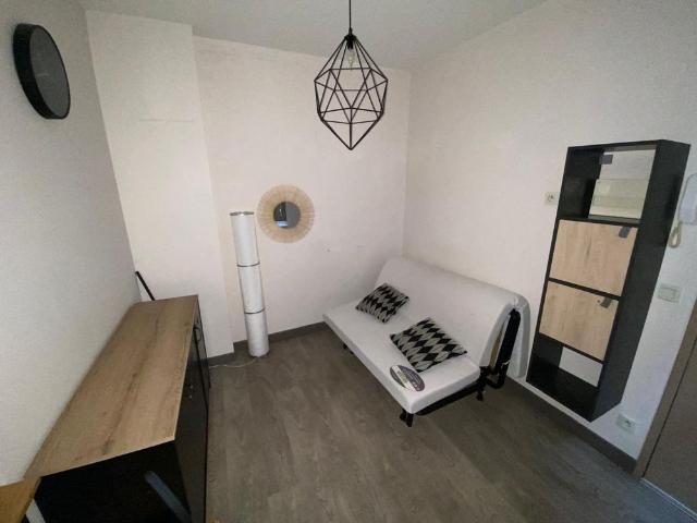 Location Appartement 1 pièce 16m² MONTAUBAN 82000