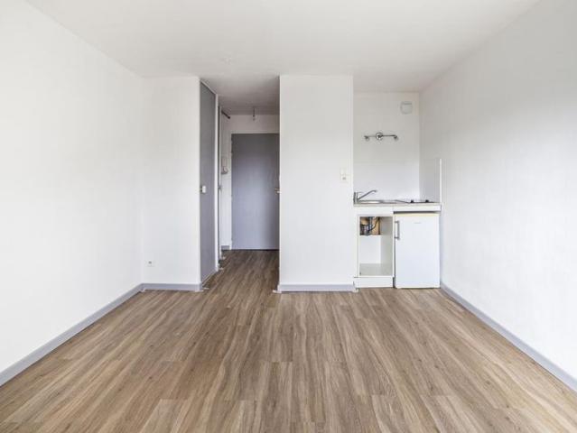 Location Appartement 1 pièce 16m² NANTES 44300