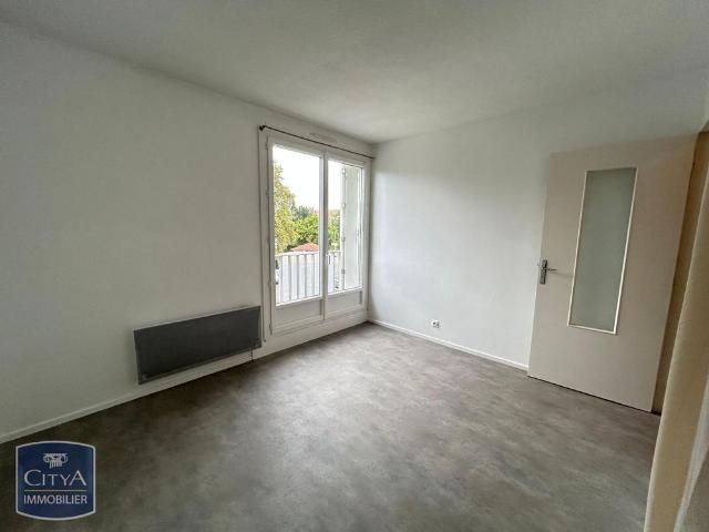Location Appartement 1 pièce 16m² PAU 64000