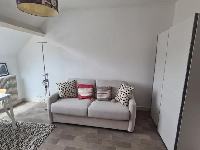 Location Appartement 1 Pièce 17 m² Meublé