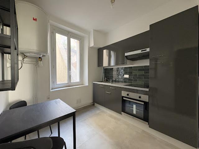 Location Appartement 1 pièce 17.06 m2 Aubagne