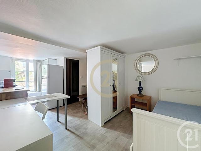 Location Appartement 1 pièce 17.81 m2 Versailles